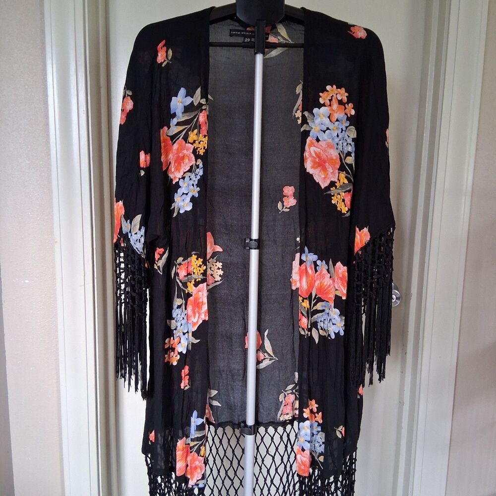 Torrid Boho Open Front Floral Fringe Kimono Size 2/3 Witchy Whimsigoth Festival